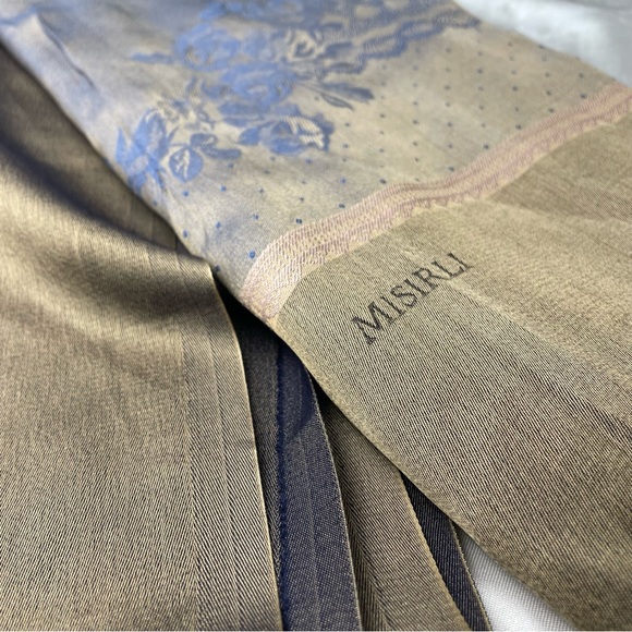 Unique self print Silk rectangle scarf with fringes. - Picture 3 of 4